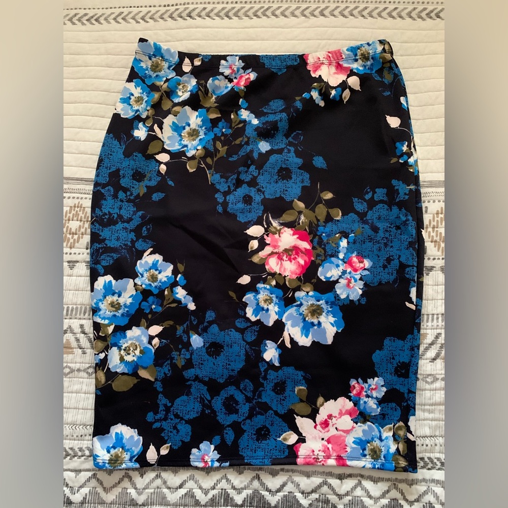 Promises Promises Floral Print Skirt - Size 2X